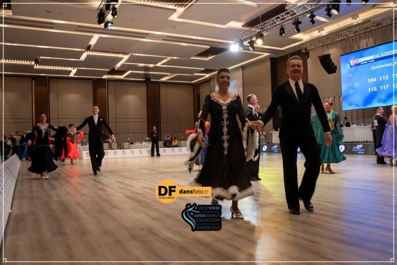 denis kojinov and jeanette chevalier dance standard at 2025 World ten dance championship